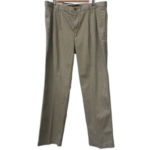 NEW - Dockers Pleated Straight Fit Khaki Pants 38x32